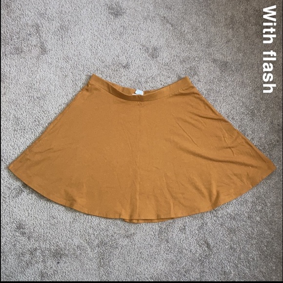 Forever 21 mustard/golden yellow/orange plain circle/skater skirt, Medium - Picture 3 of 12